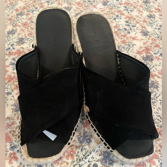 NWT - black banana republic factory wedges - Picture 2 of 4